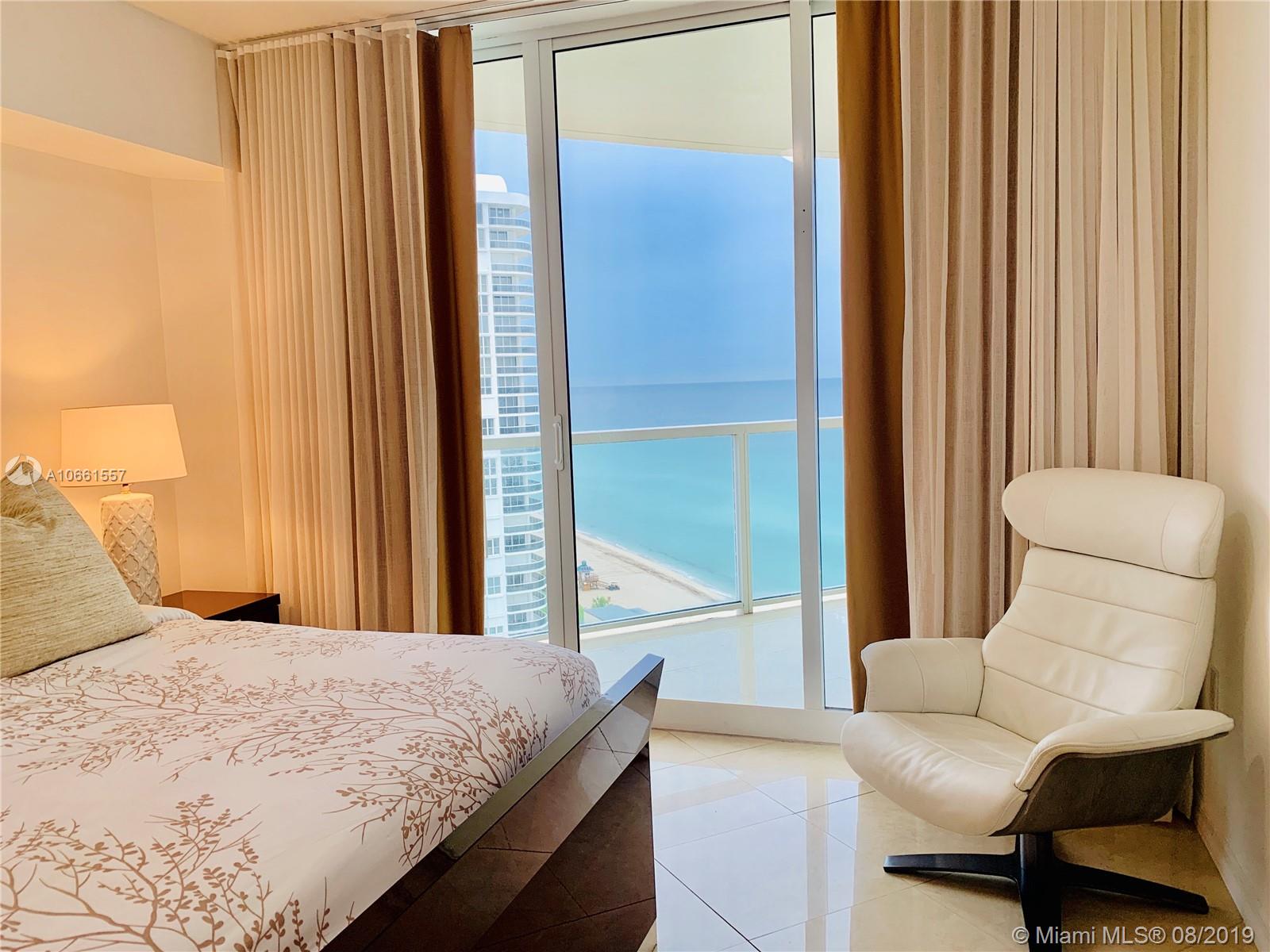 Extra Large 2 Bedroom + DEN and 2.5 Bath with fantastic view of the ocean and the city. 1700+ sqft nicely finished with marble floor. Unit can be rented minimum 30 days. Available after 10/14/2019