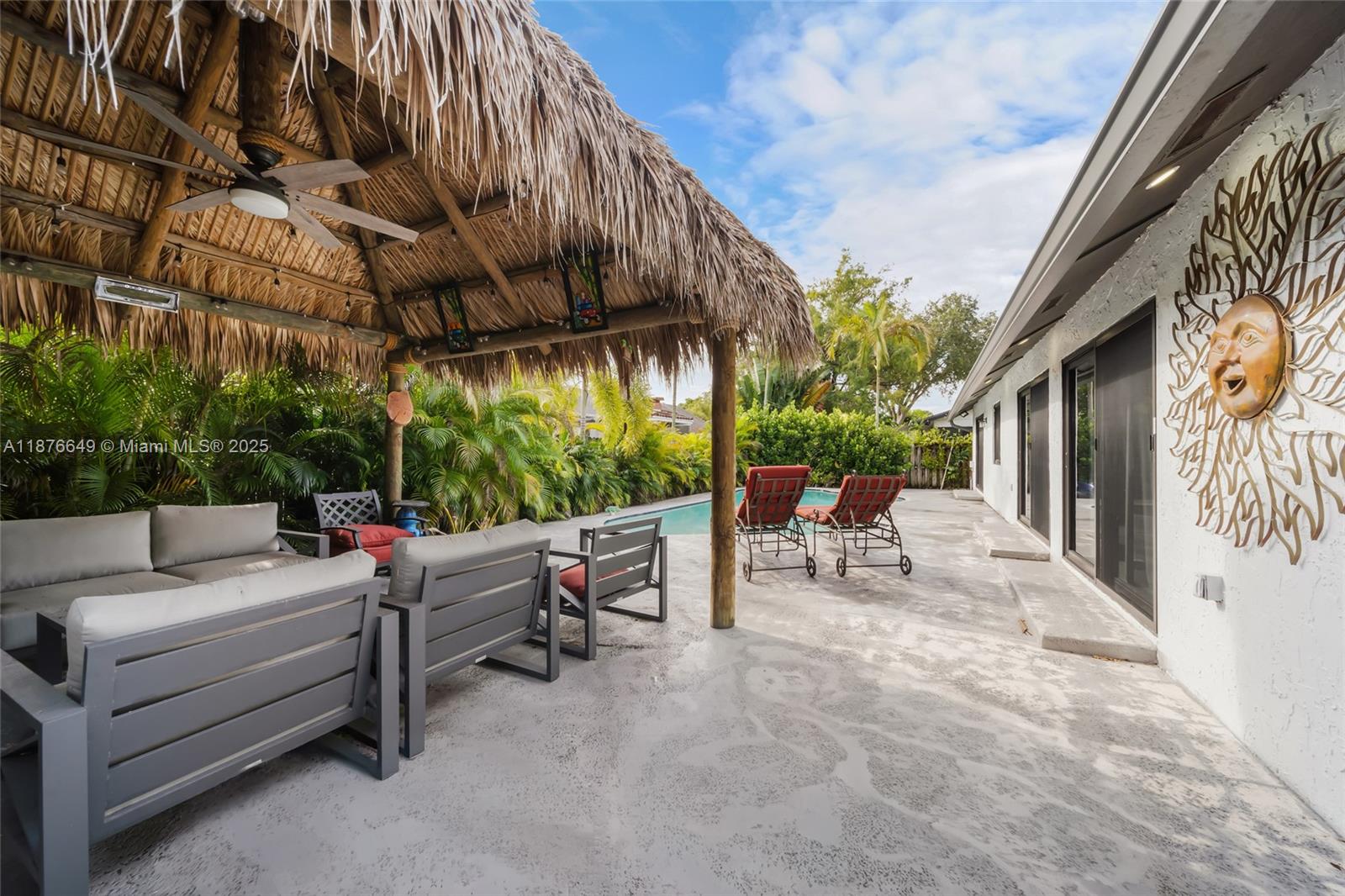 FIRST ADDN TO CALUSA CLUB - Residential