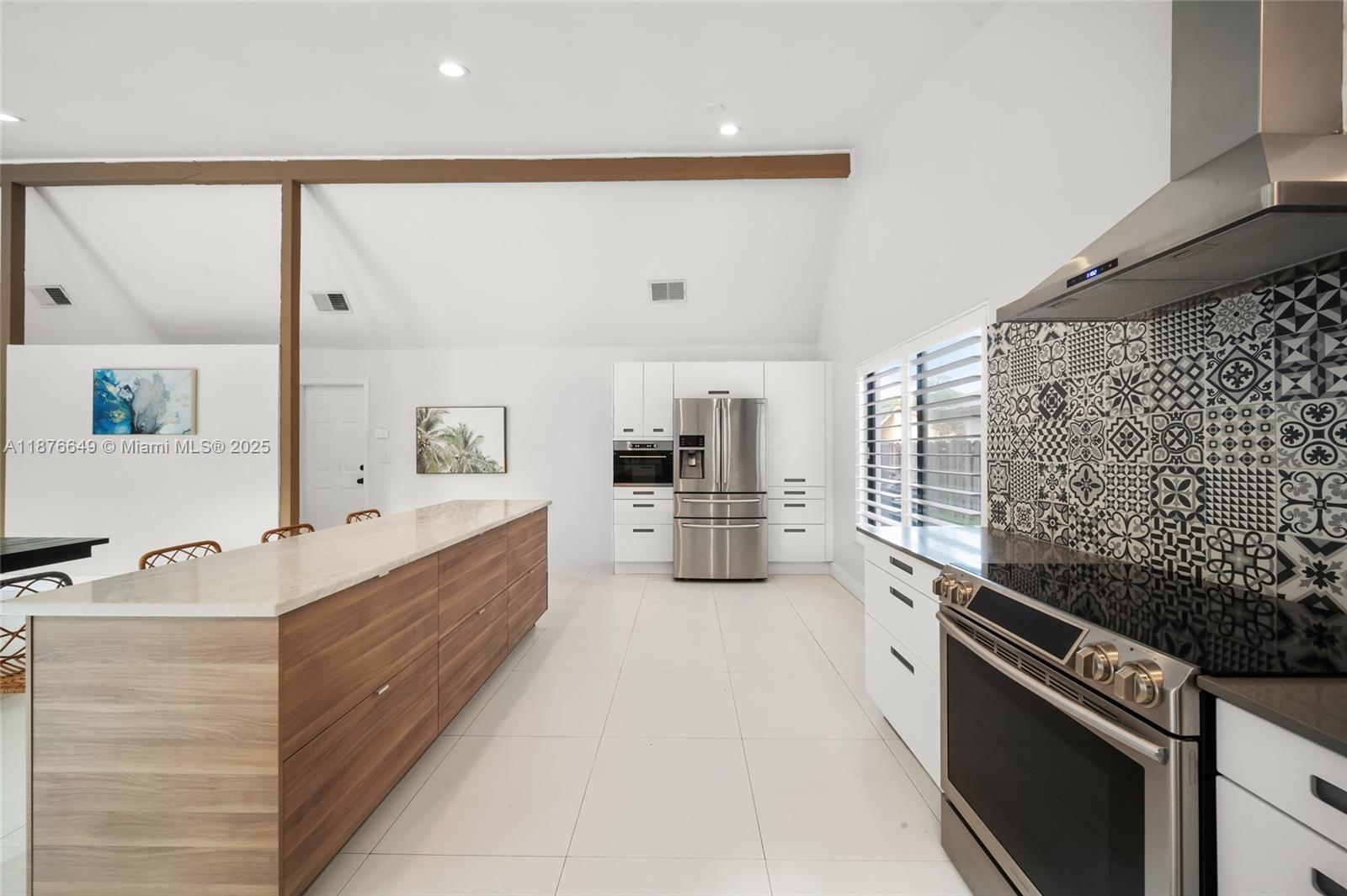 FIRST ADDN TO CALUSA CLUB - Residential