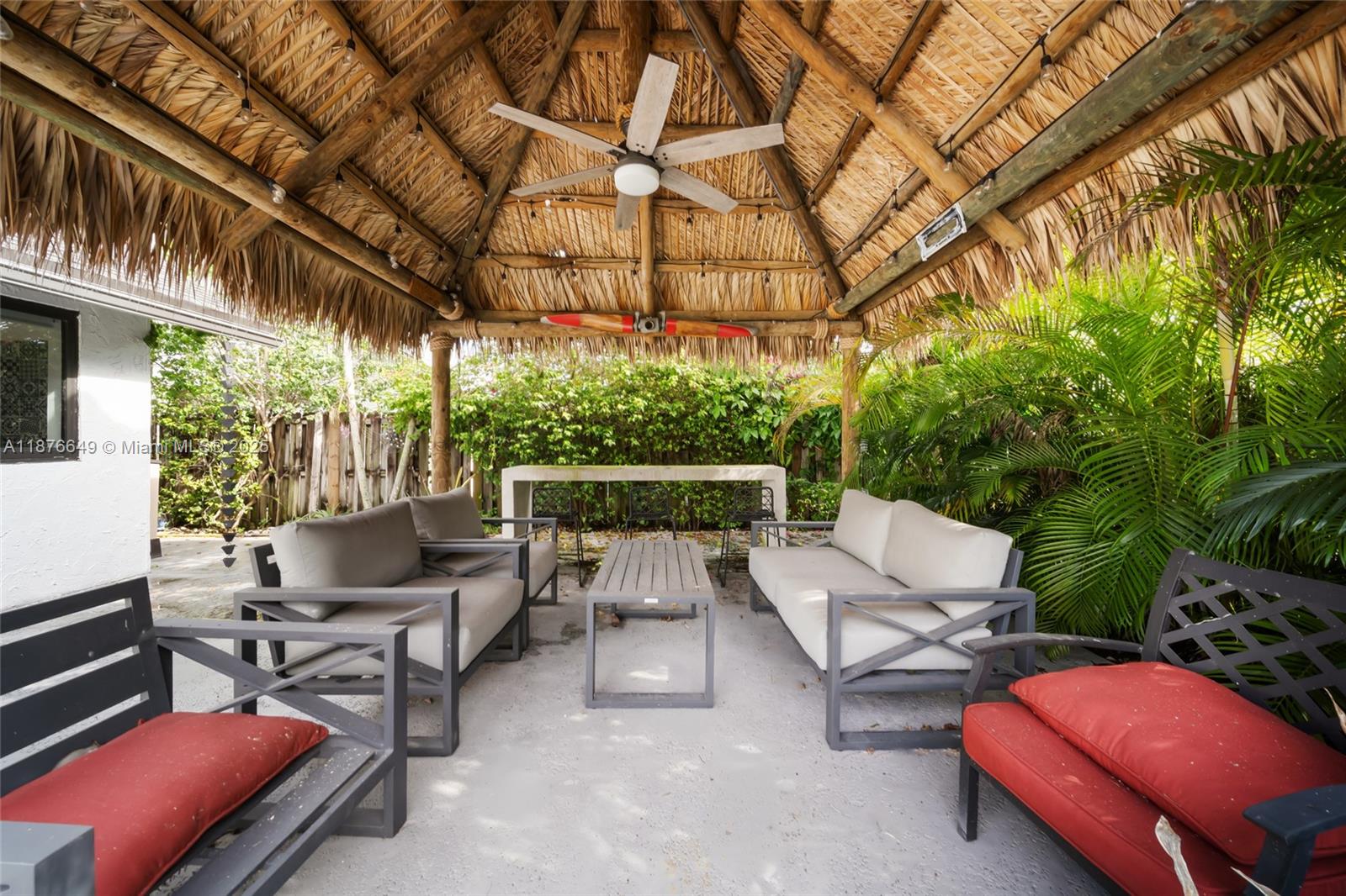 FIRST ADDN TO CALUSA CLUB - Residential