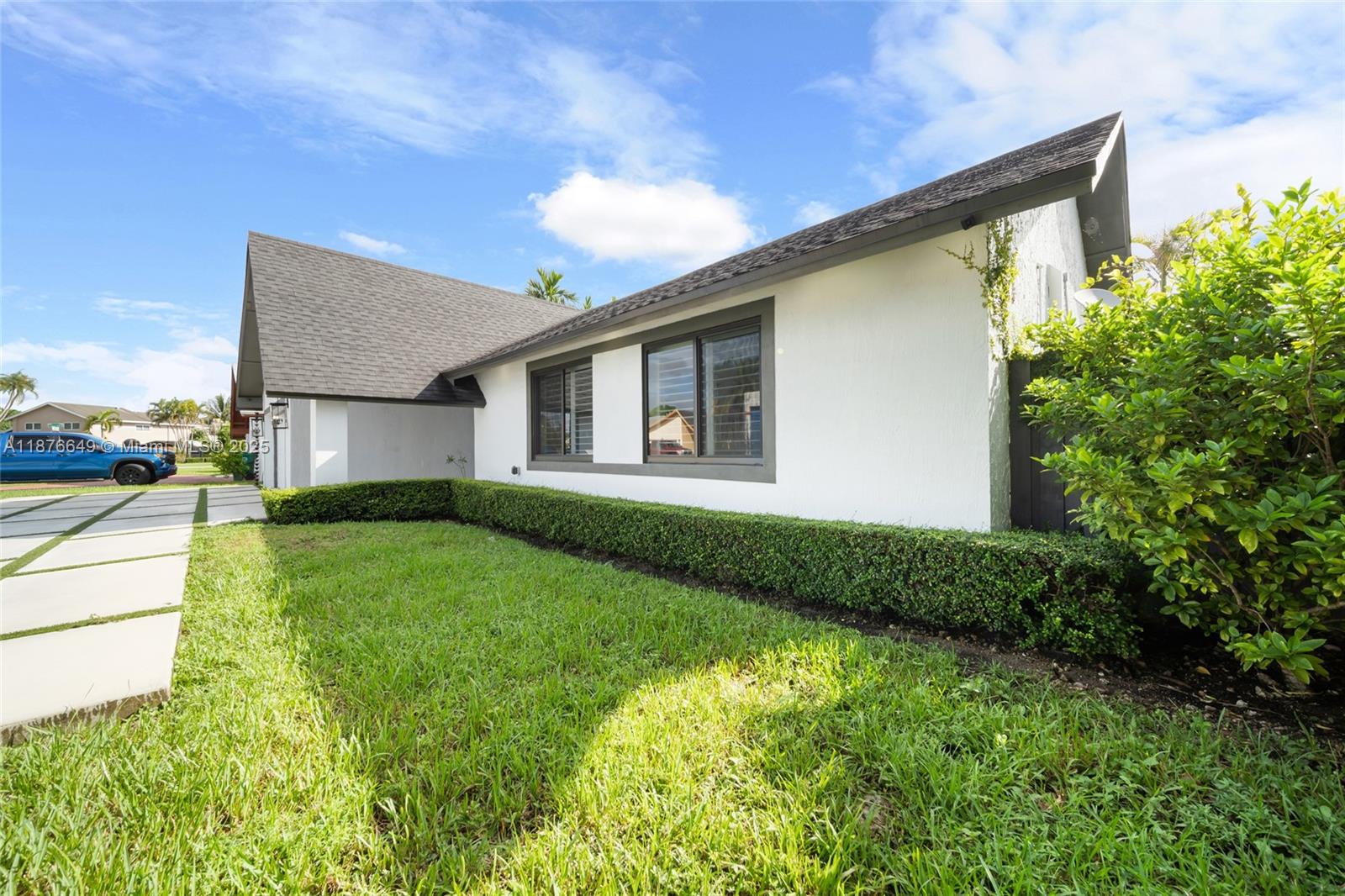 FIRST ADDN TO CALUSA CLUB - Residential