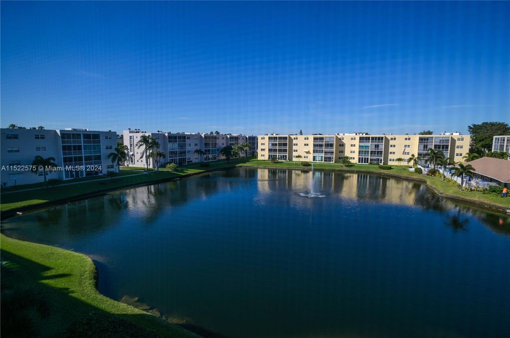 Photo of 1024 SE 4th Ave #405, Dania Beach, FL 33004 (MLS # A11522575)