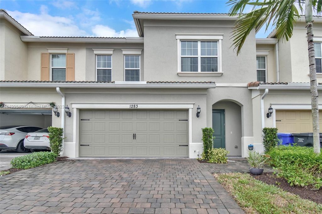 Photo of 1283 Eucalyptus Dr #1283, Hollywood, FL 33021 (MLS # A11499840)