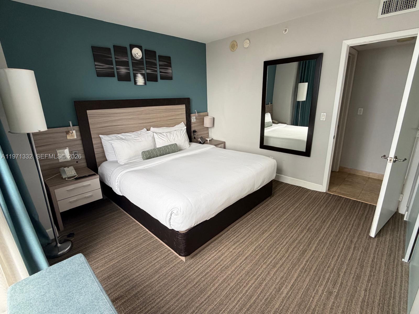 18683 Collins Ave 1403