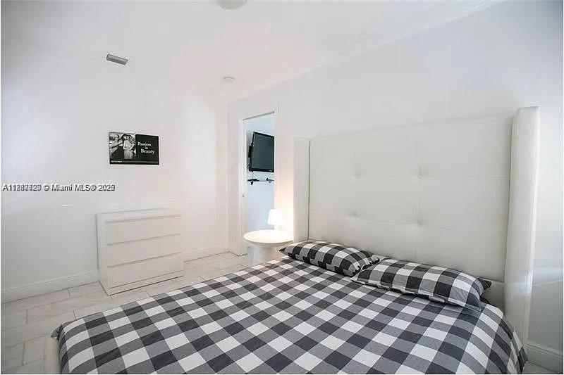 928 JEFFERSON CONDO - Residential