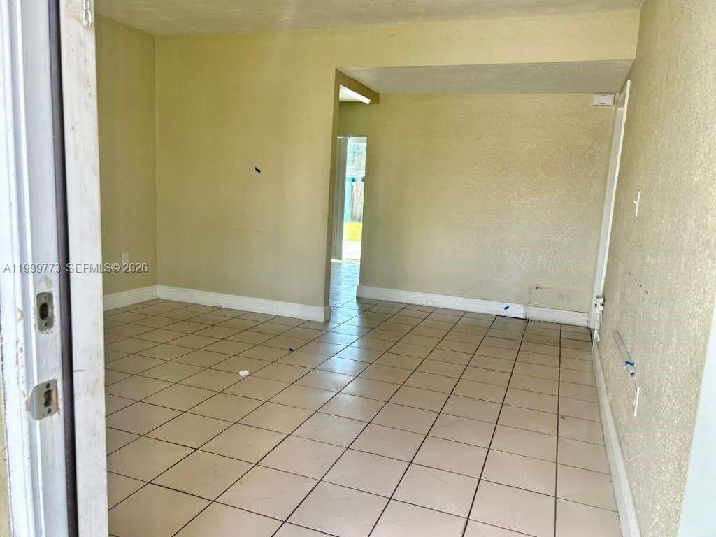 SO MIAMI HEIGHTS MANOR - Residential