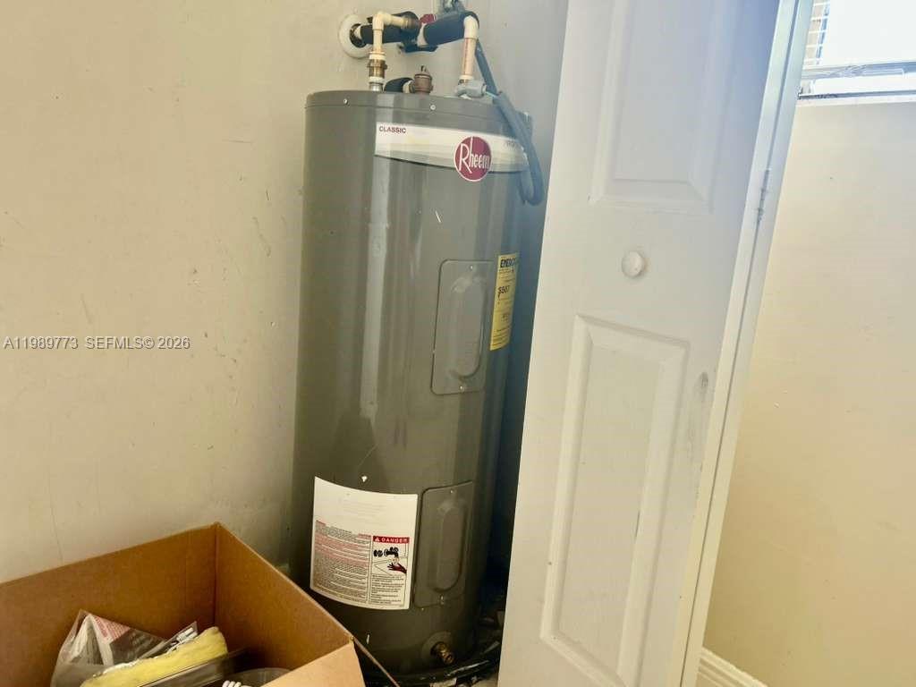 SO MIAMI HEIGHTS MANOR - Residential