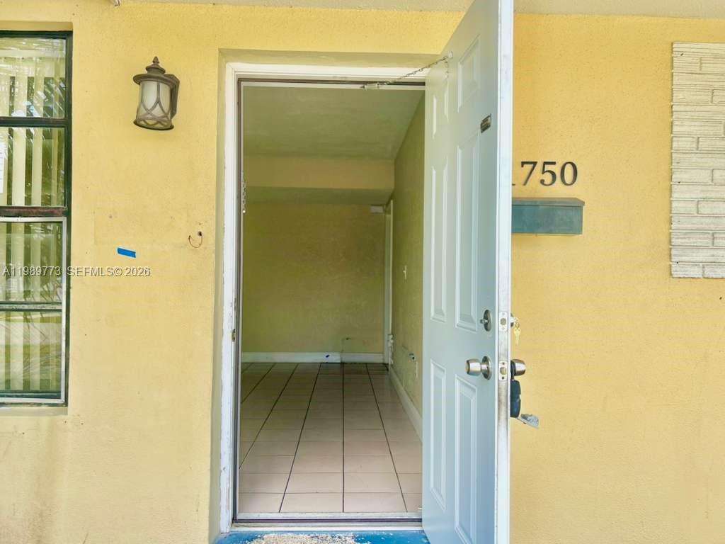 SO MIAMI HEIGHTS MANOR - Residential