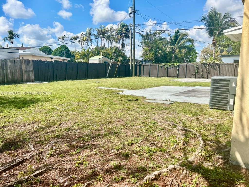 SO MIAMI HEIGHTS MANOR - Residential