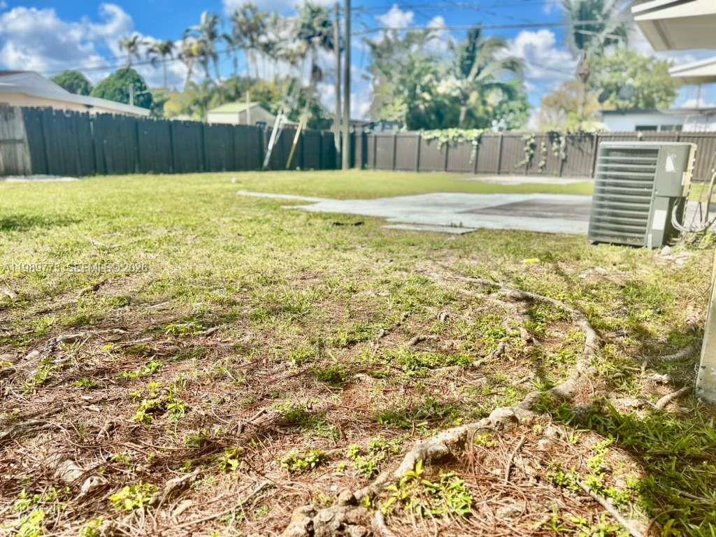 SO MIAMI HEIGHTS MANOR - Residential