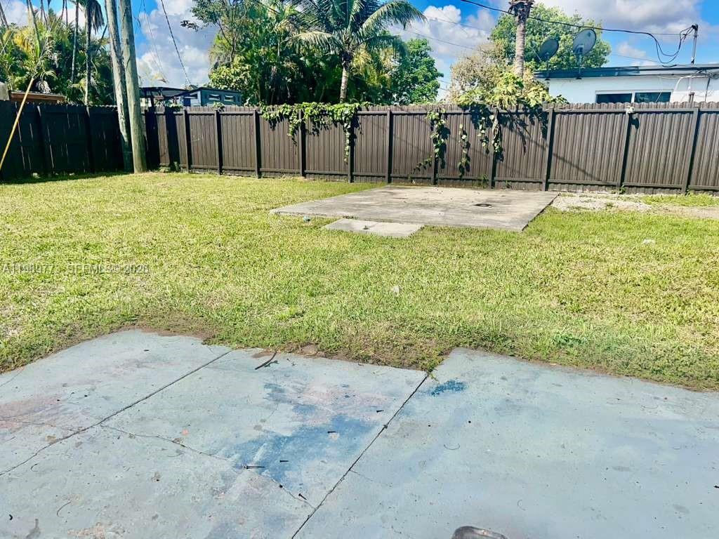 SO MIAMI HEIGHTS MANOR - Residential