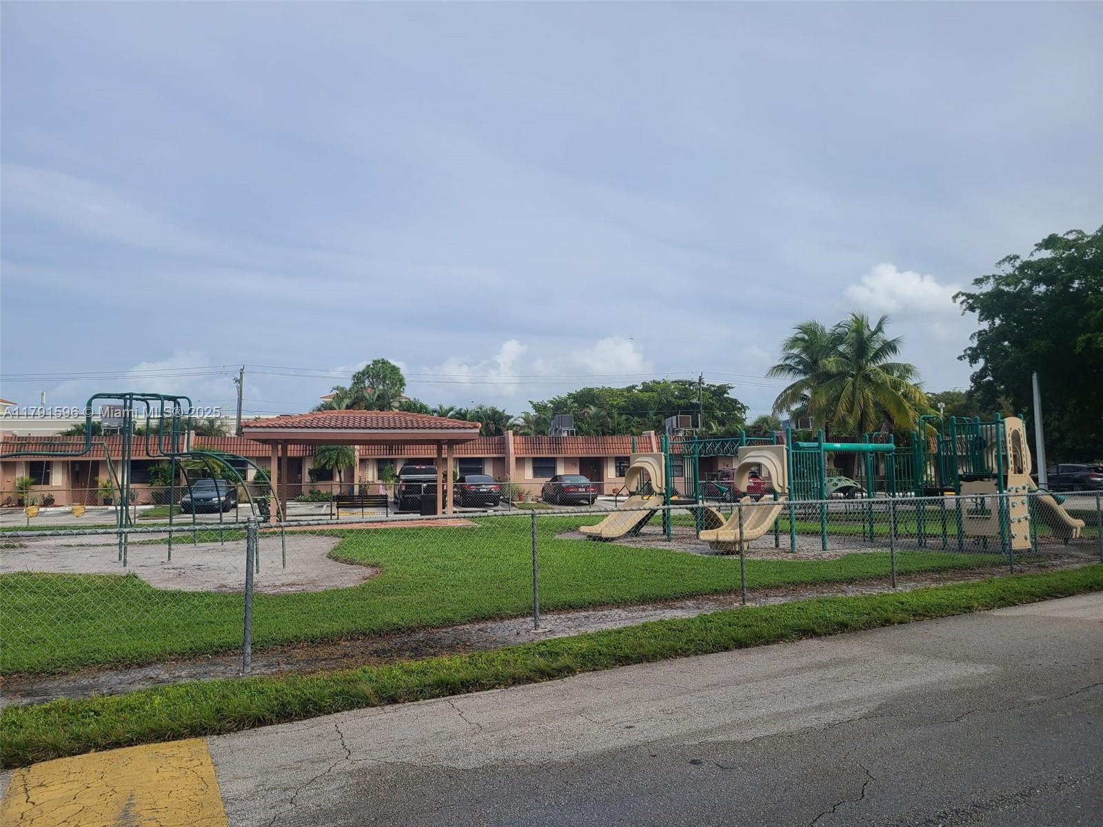 VALENCIA VILLAGE CONDO PH - Residential