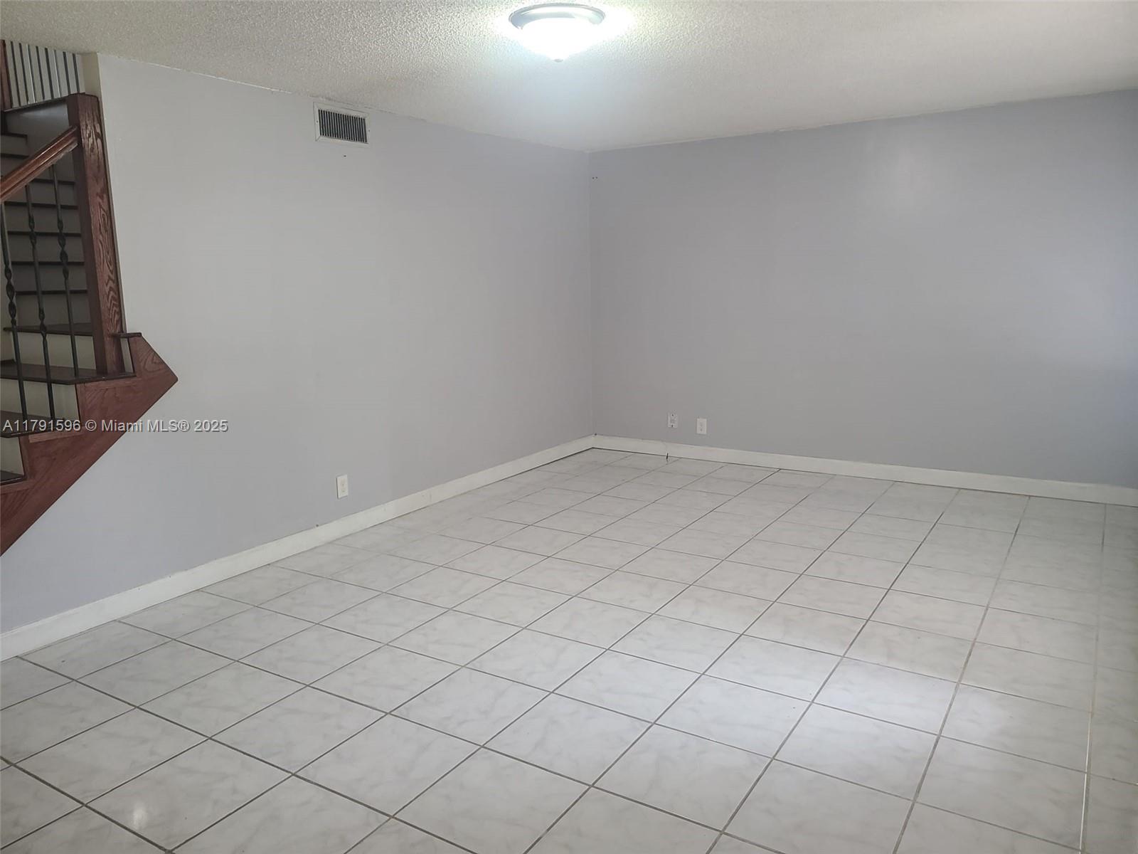 29 Seville Cir 4-49