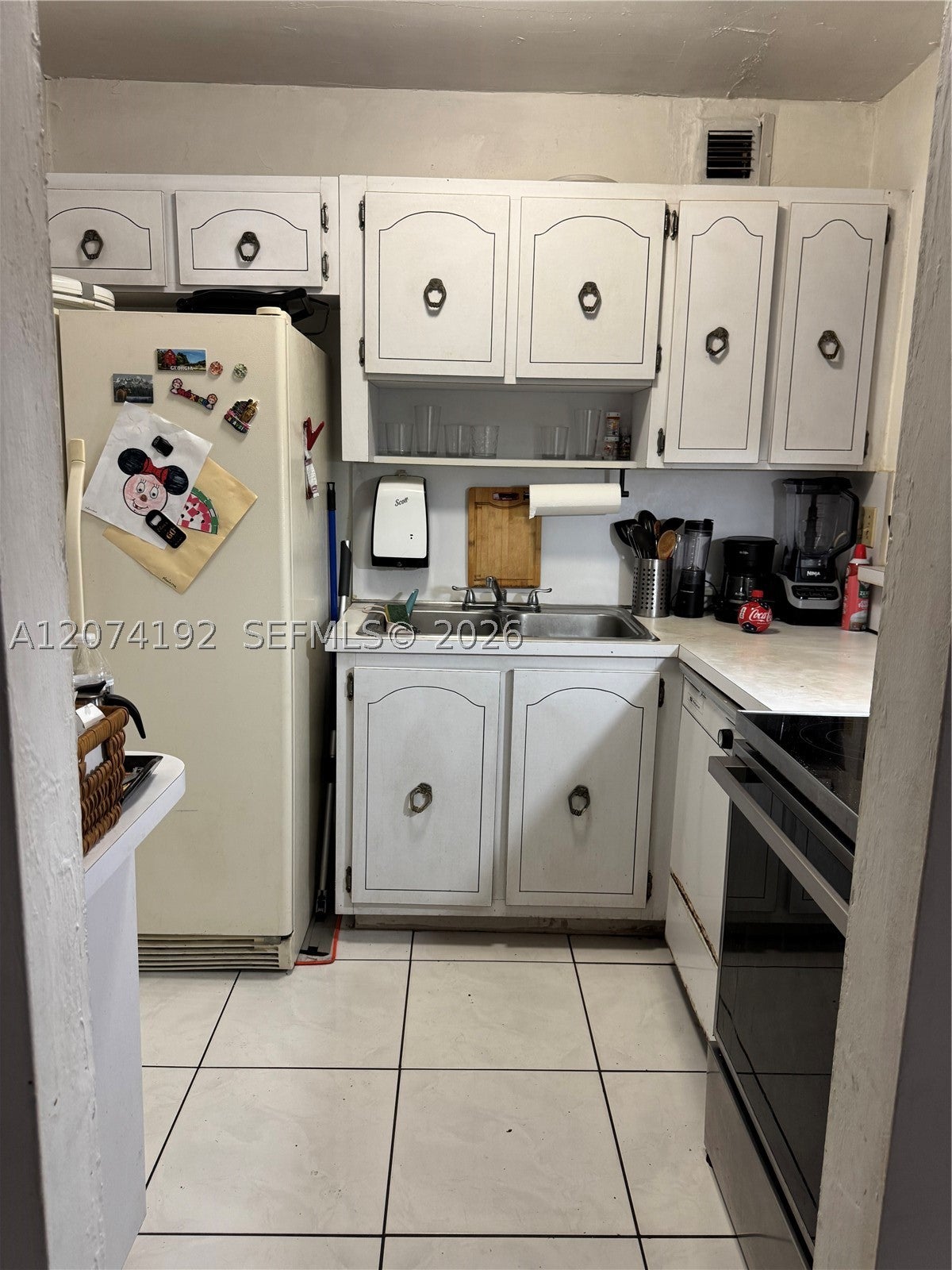 10395 N Kendall Dr V1