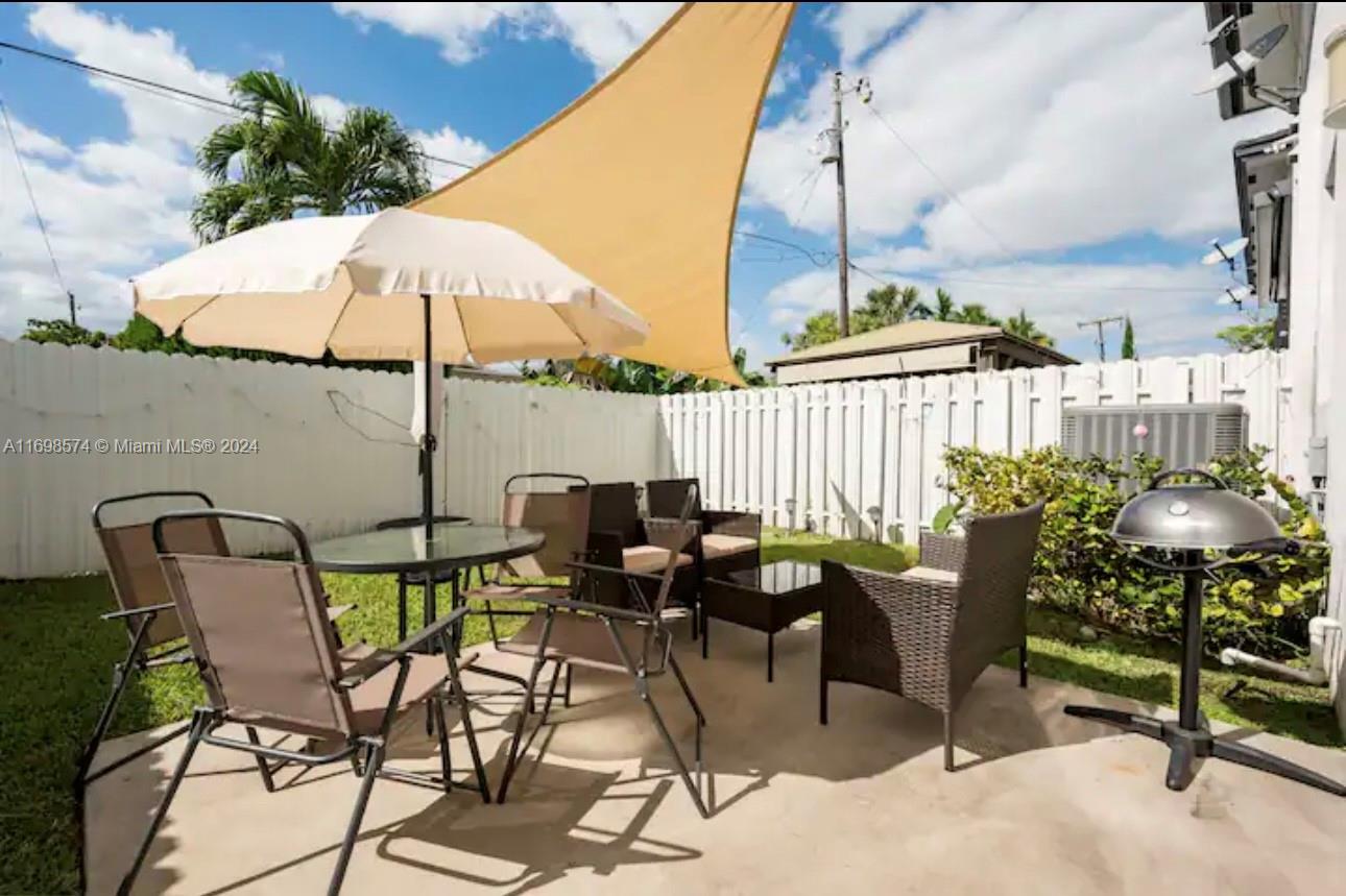 TAMIAMI LAWNS REV - Residential Lease