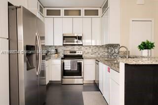 TAMIAMI LAWNS REV - Residential Lease