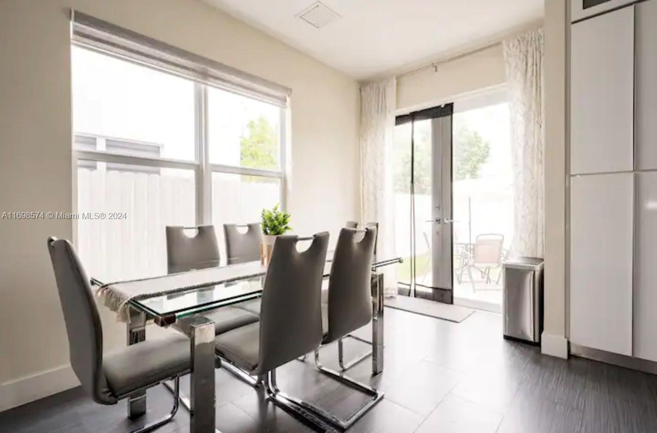 TAMIAMI LAWNS REV - Residential Lease