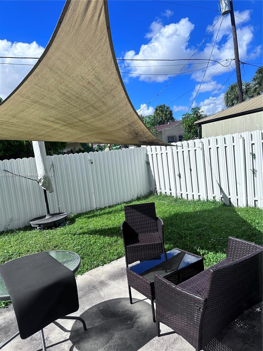 TAMIAMI LAWNS REV - Residential Lease