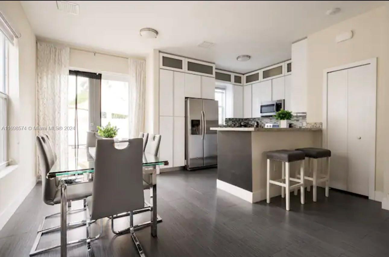 TAMIAMI LAWNS REV - Residential Lease