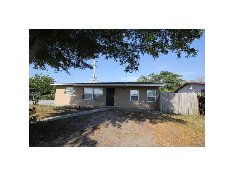 This fantastic home is waiting for your client Price base on a 2 years lease. ONLY $500 to hold the home, Background/ Credit (560) and income is required for each adult, $45.00 appl. fee per resident. Pets Ok $250 refundable Pet deposit p/pet plus $25/mon th flat fee. Tenant responsible for lawn, utilities, Washer & Dryer not included.