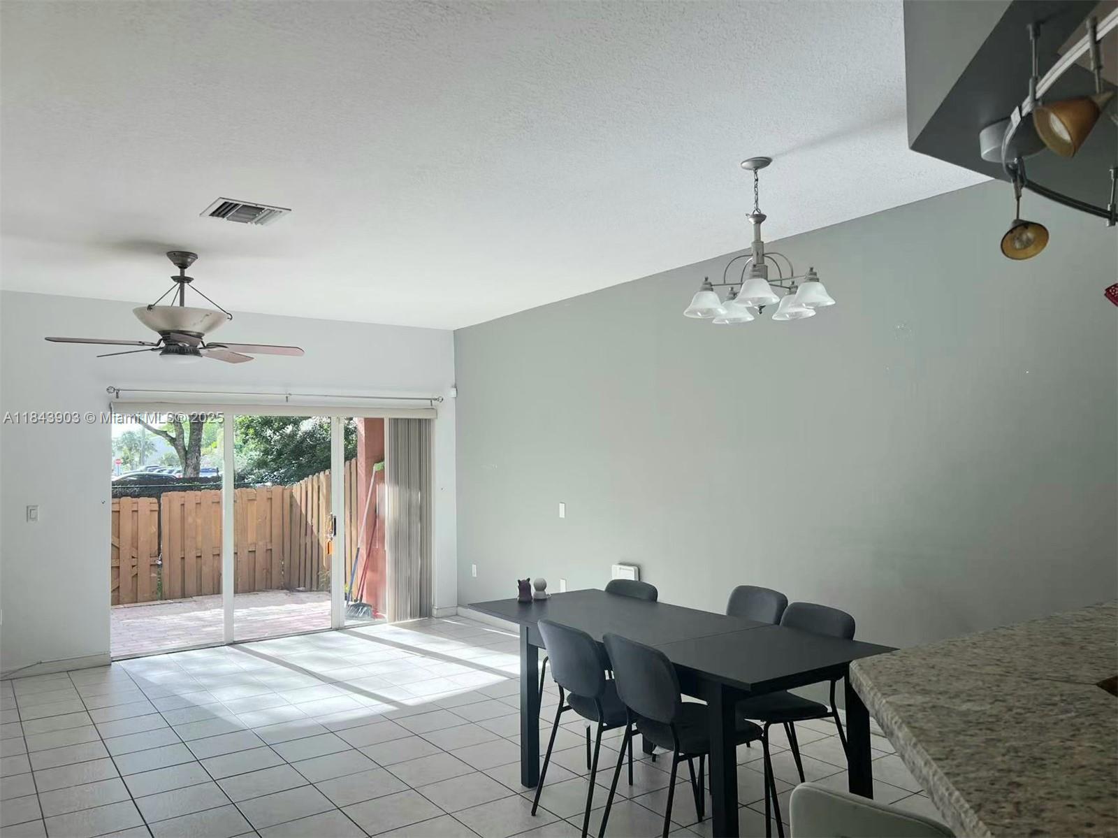 913 NW 100th Ave