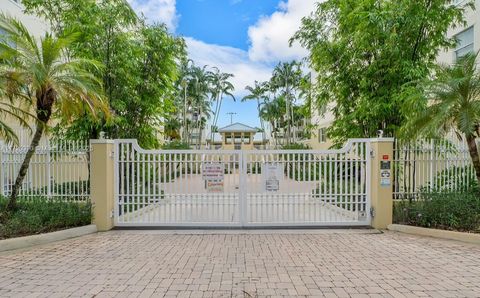 A home in Pinecrest