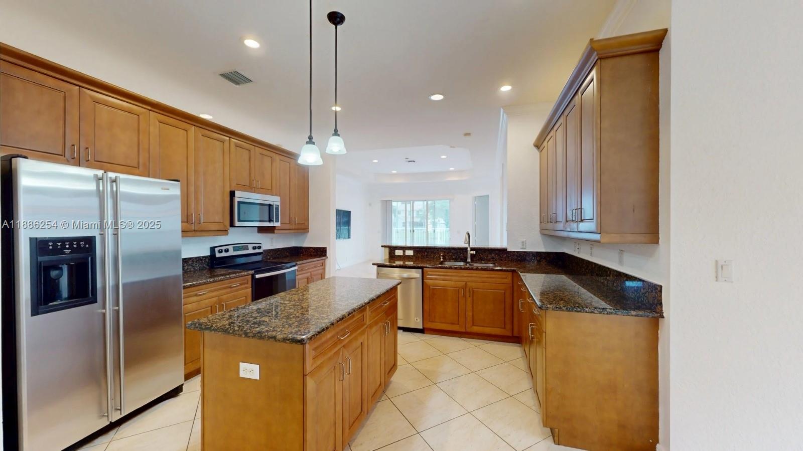 LAKESIDE VILLAGE AT DAVIE - Residential Lease