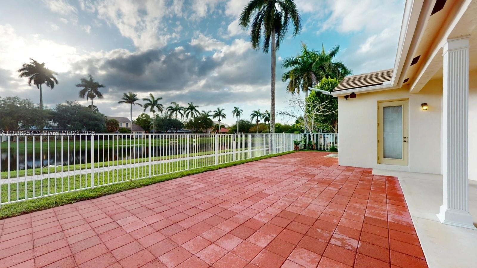 LAKESIDE VILLAGE AT DAVIE - Residential Lease