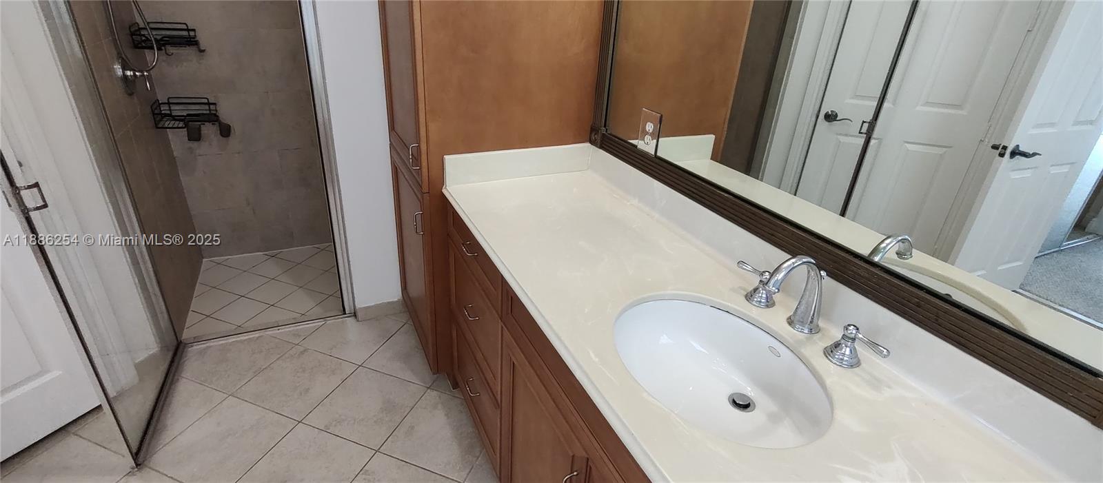 LAKESIDE VILLAGE AT DAVIE - Residential Lease
