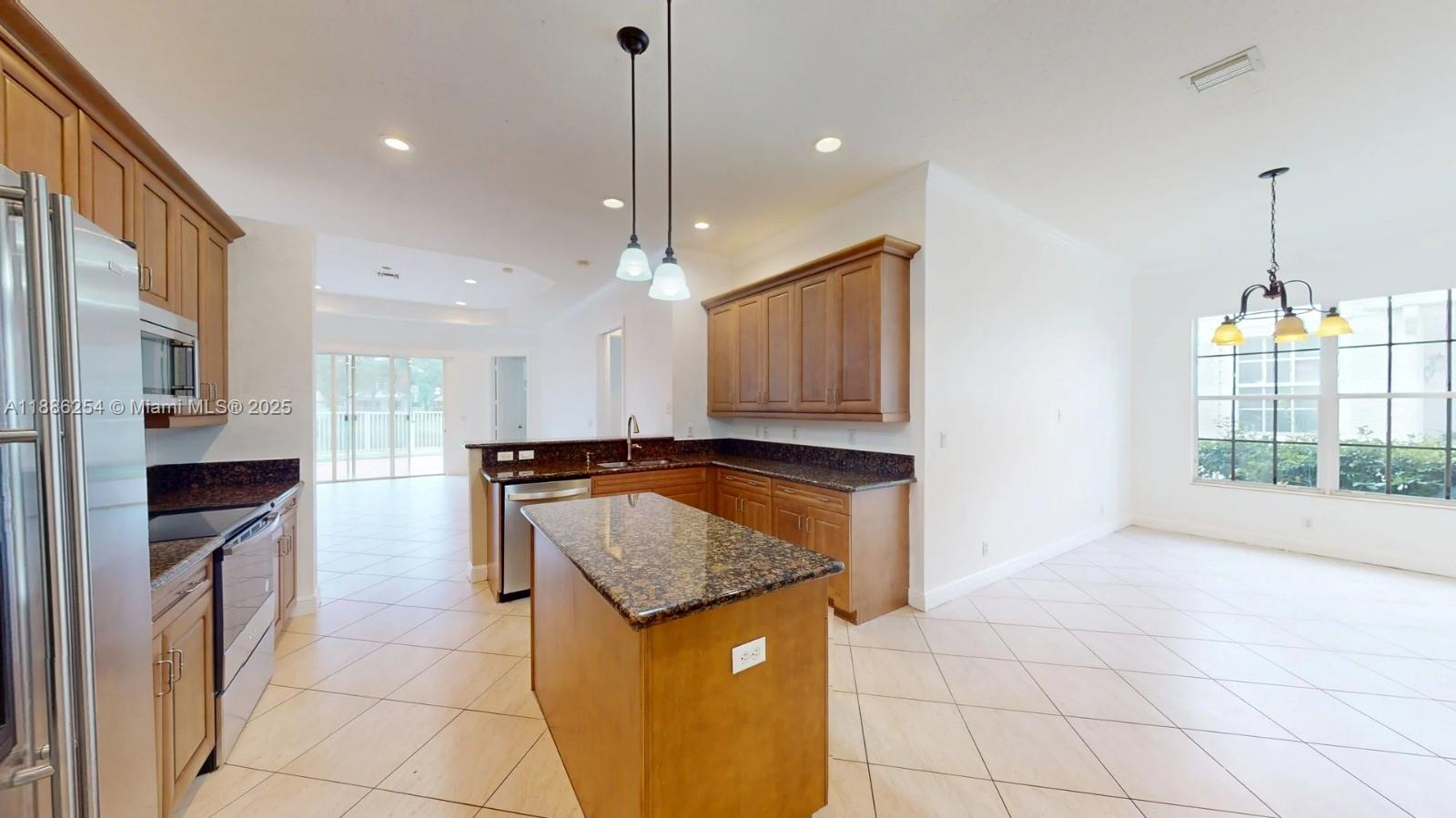 LAKESIDE VILLAGE AT DAVIE - Residential Lease