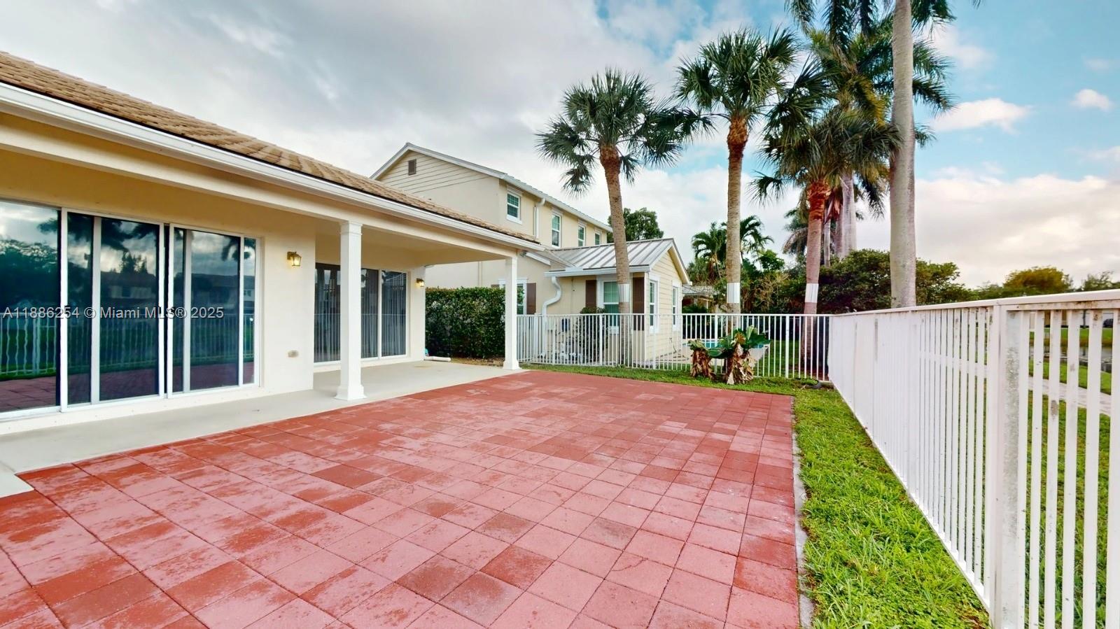 LAKESIDE VILLAGE AT DAVIE - Residential Lease