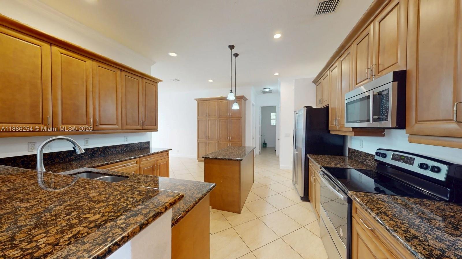 LAKESIDE VILLAGE AT DAVIE - Residential Lease