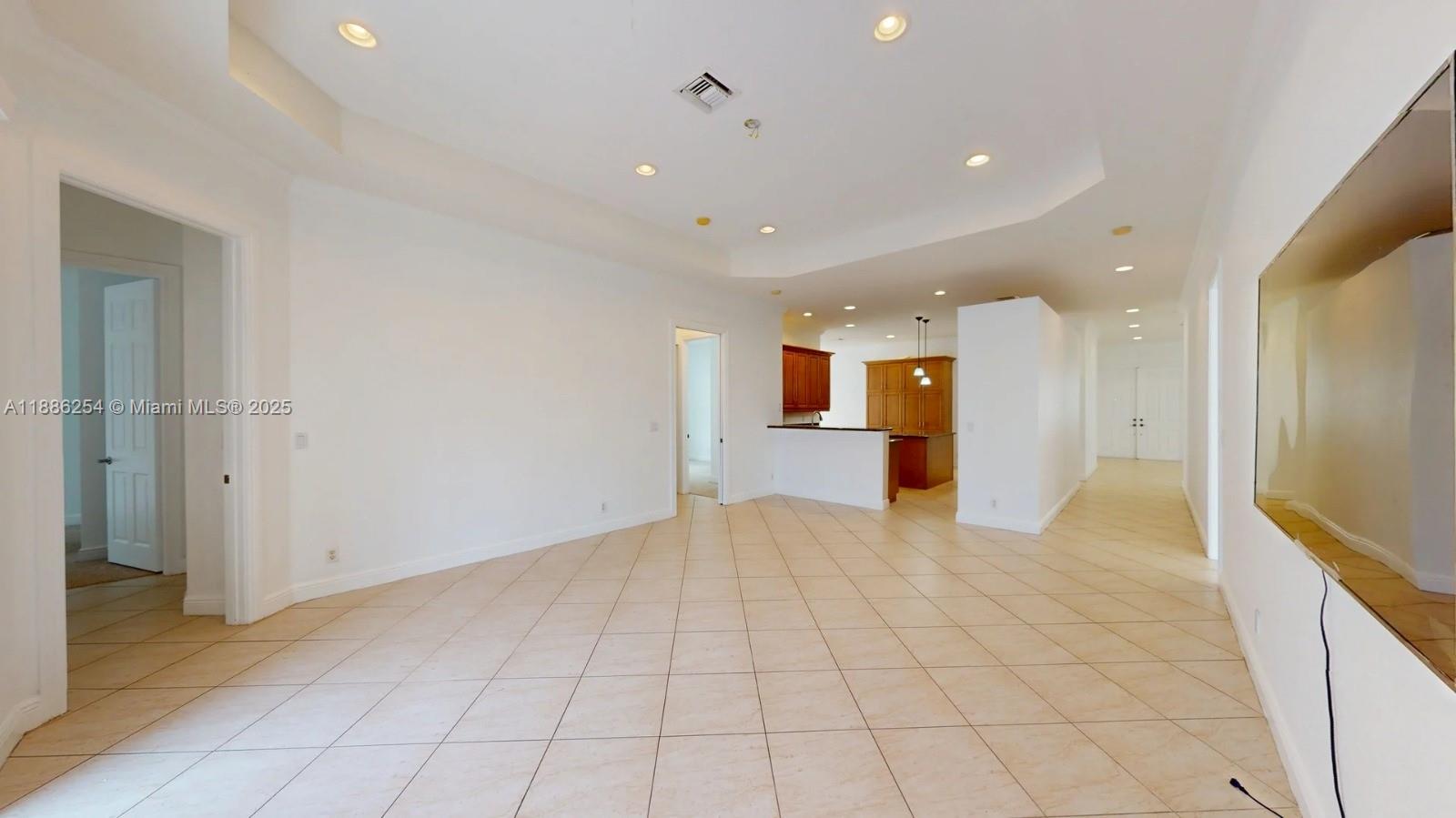 LAKESIDE VILLAGE AT DAVIE - Residential Lease