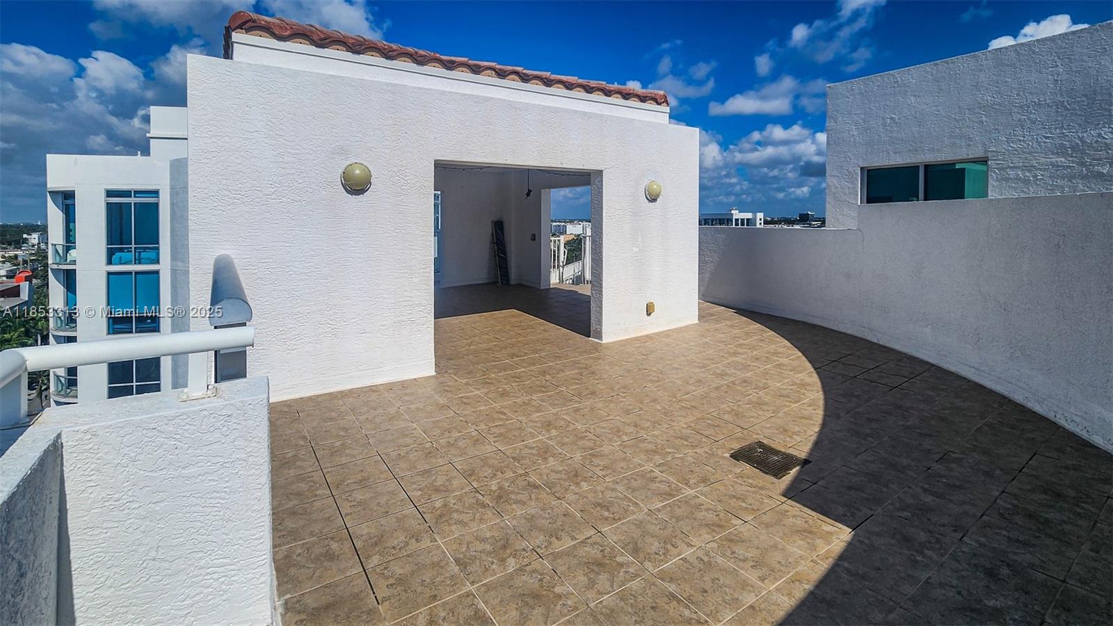THE ATRIUM AT AVENTURA CO - Residential Lease