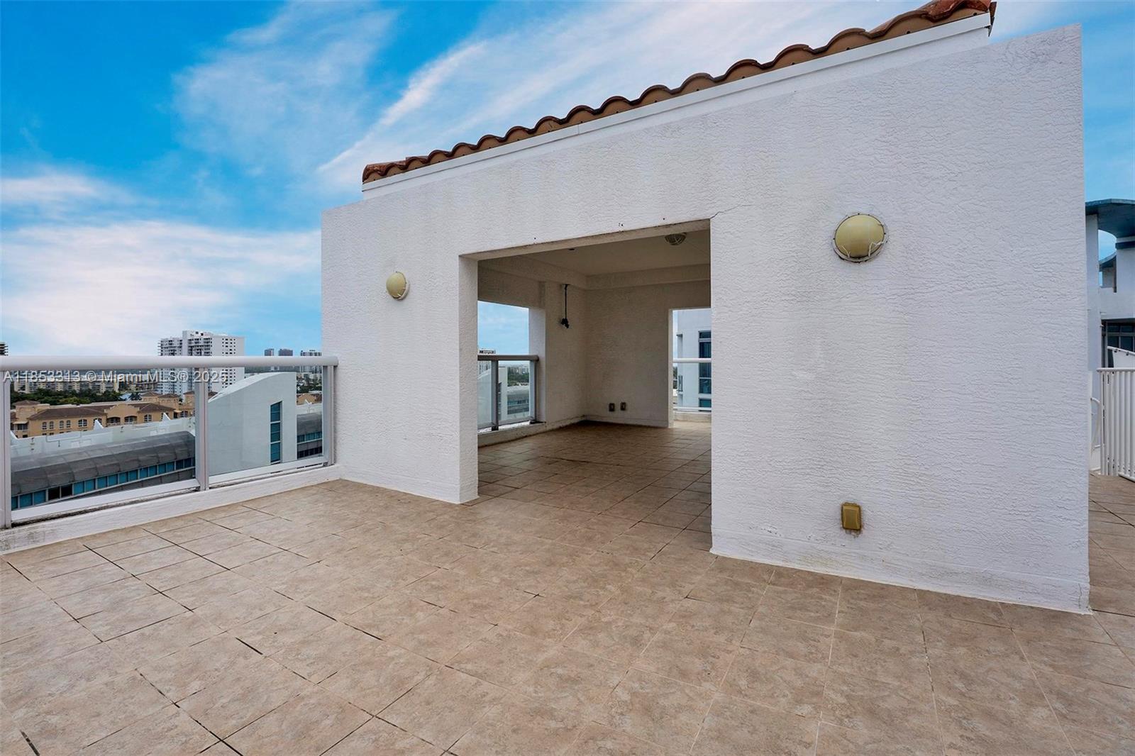 THE ATRIUM AT AVENTURA CO - Residential Lease