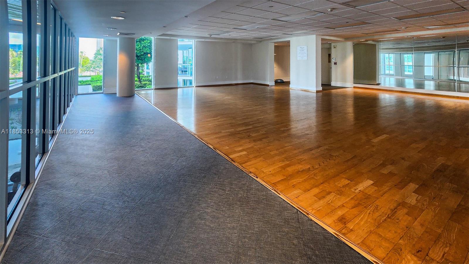 THE ATRIUM AT AVENTURA CO - Residential Lease