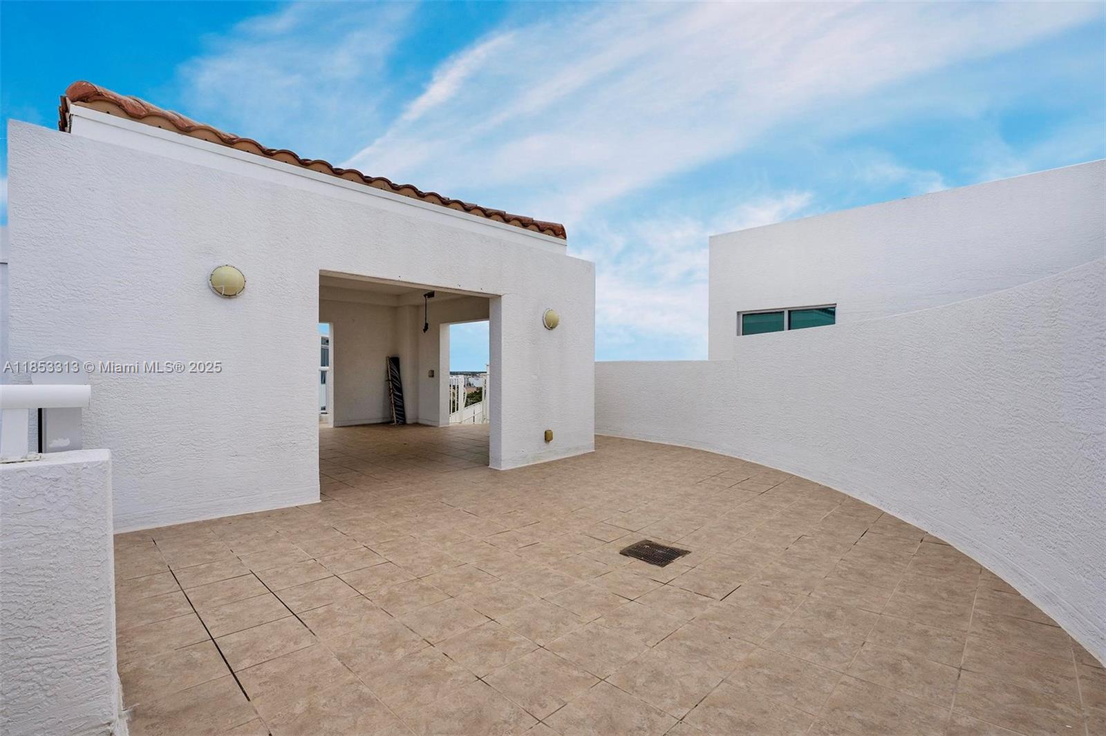THE ATRIUM AT AVENTURA CO - Residential Lease