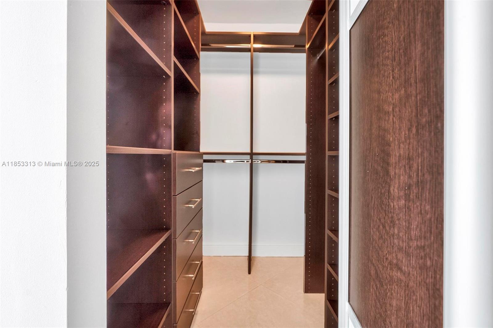 THE ATRIUM AT AVENTURA CO - Residential Lease