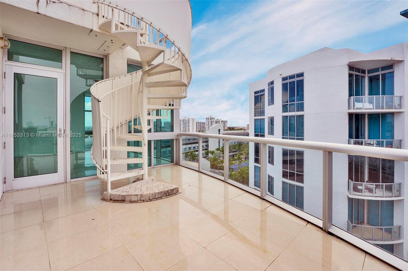 THE ATRIUM AT AVENTURA CO - Residential Lease