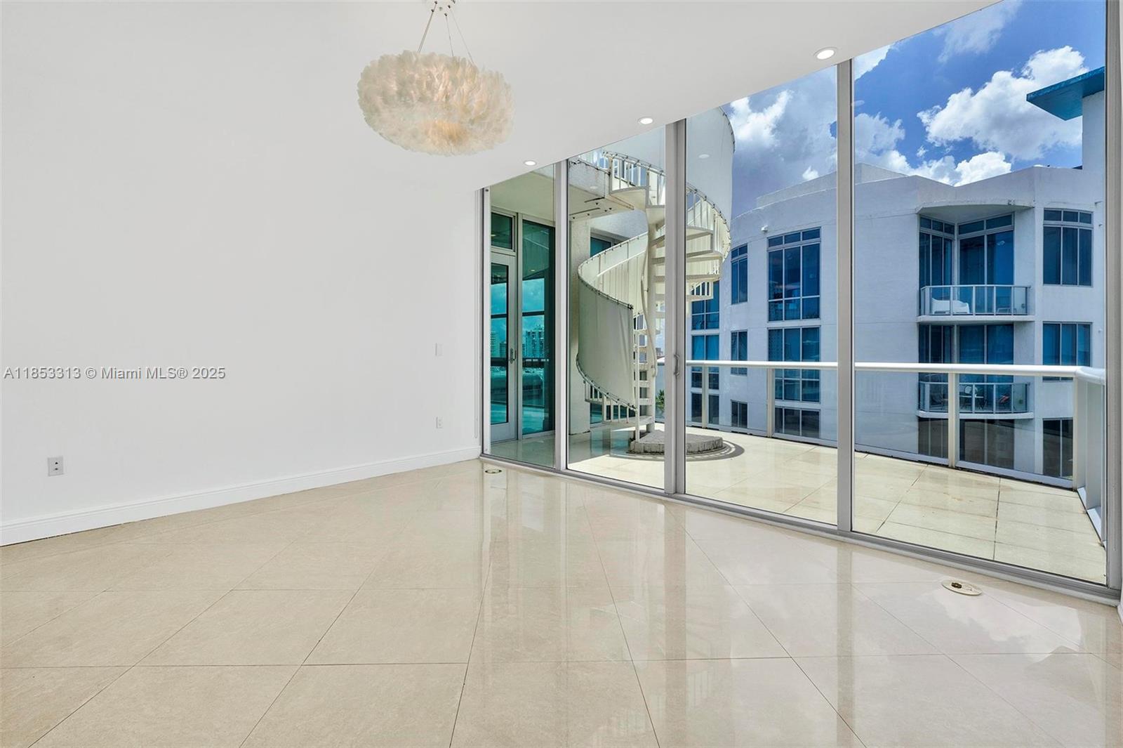 THE ATRIUM AT AVENTURA CO - Residential Lease