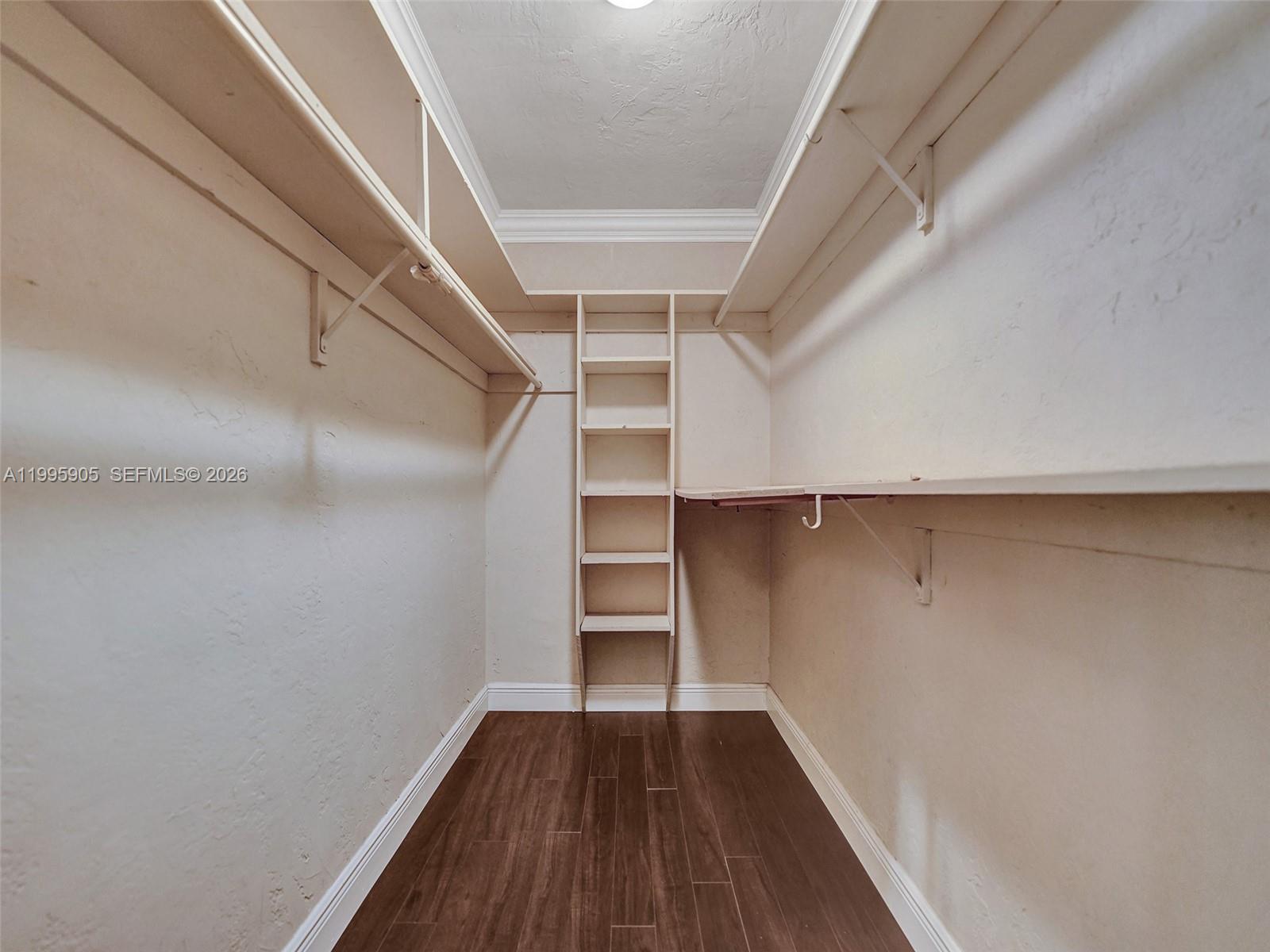 SUNRISE GOLF VILLAGE SECO - Residential Lease