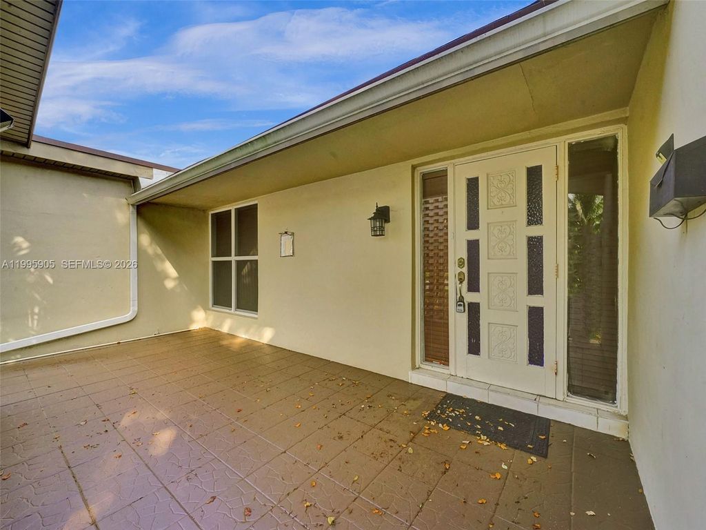 Photo of 7231 NW 20th St, Sunrise, FL 33313 (MLS # A11995905)