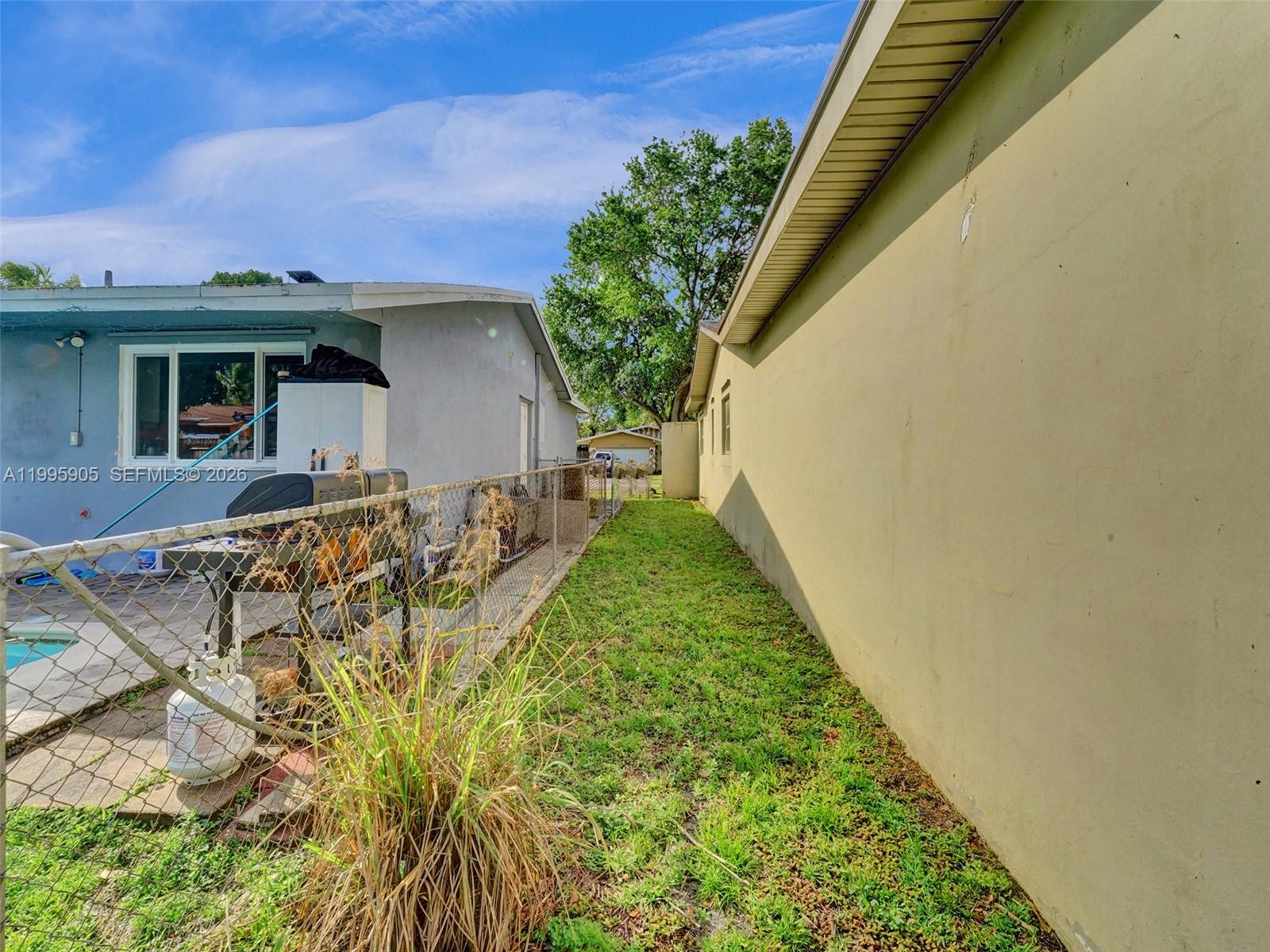 SUNRISE GOLF VILLAGE SECO - Residential Lease