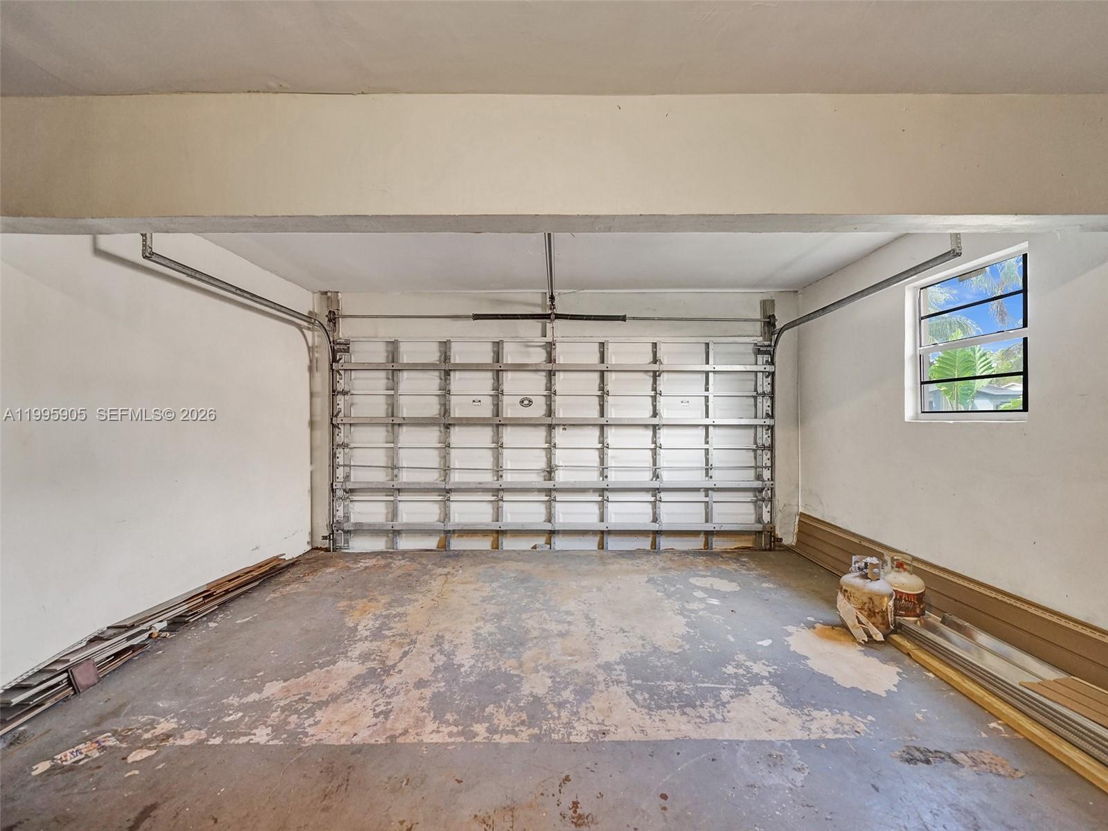 SUNRISE GOLF VILLAGE SECO - Residential Lease