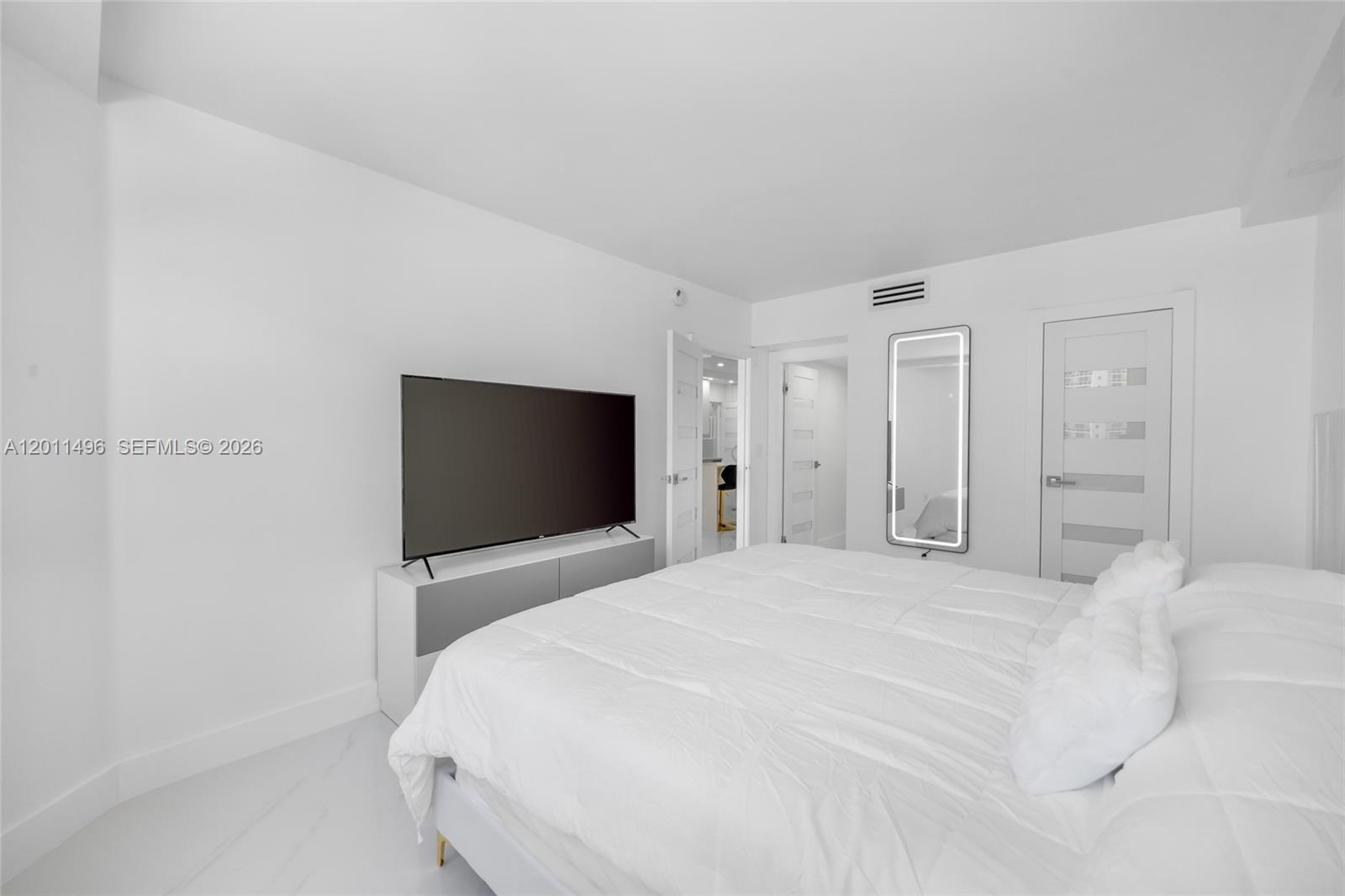 HEMISPHERES CONDO - Residential