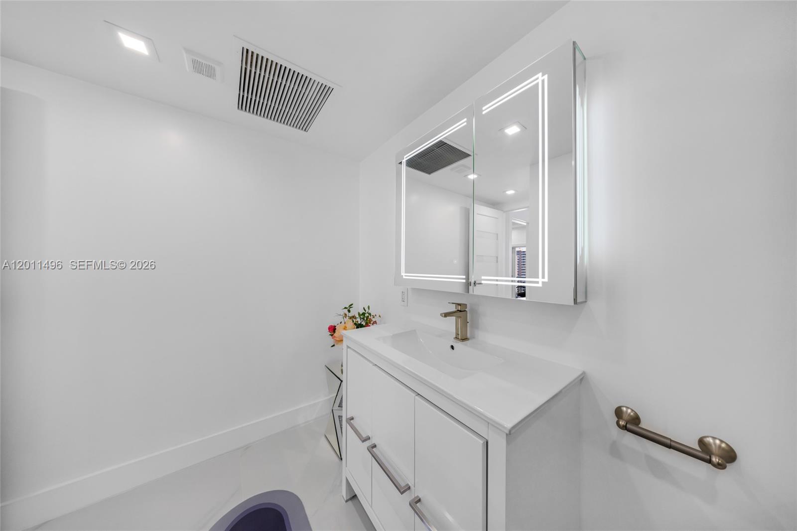 HEMISPHERES CONDO - Residential