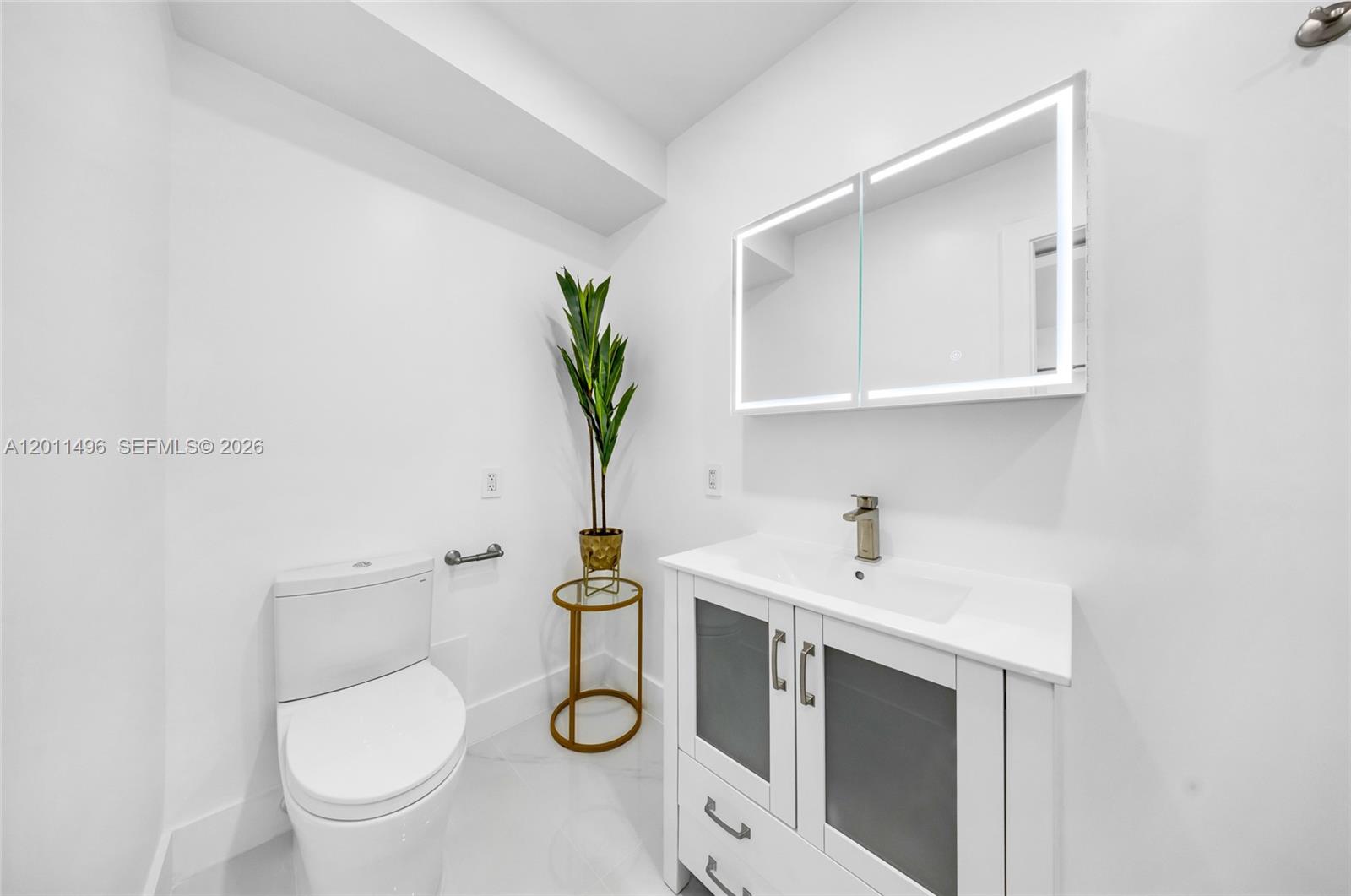 HEMISPHERES CONDO - Residential