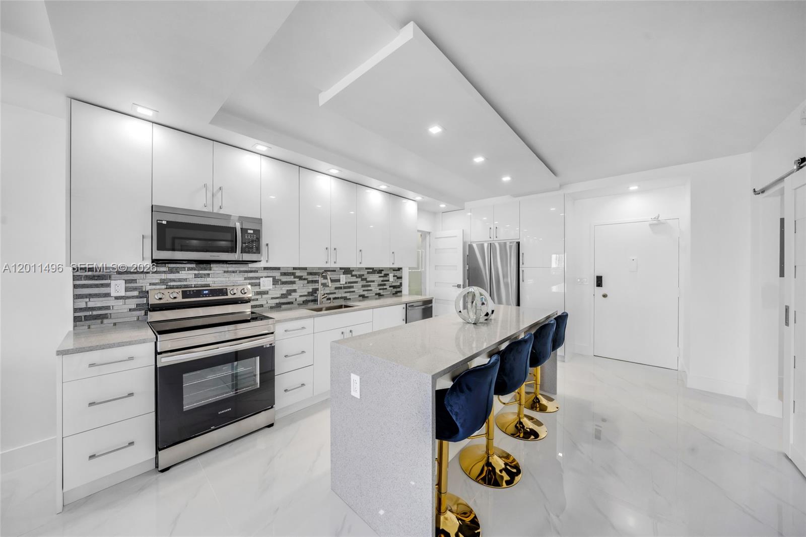 HEMISPHERES CONDO - Residential