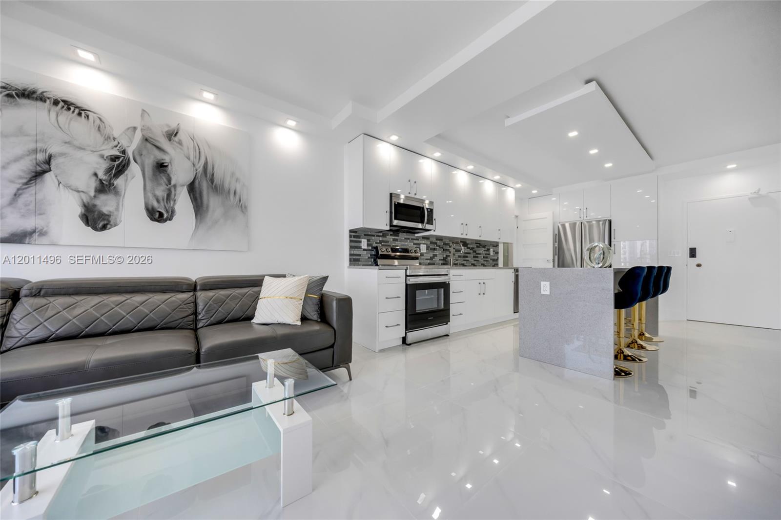 HEMISPHERES CONDO - Residential