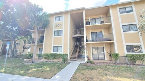 300 W Palm Cir W 101 Pembroke Pines FL 33025
